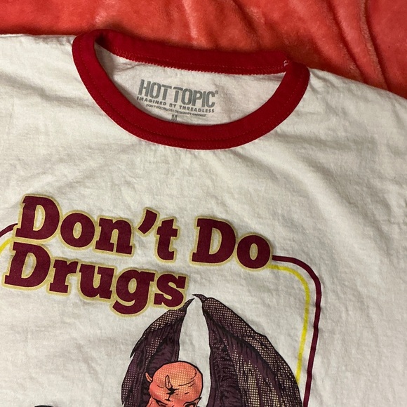 Hot Topic White Tee with Red Accents and Graphic - Picture 2 of 7